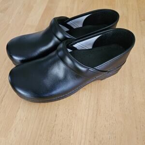 Dansko Professional Black Box Clog Leather EU sz 45 EUC
